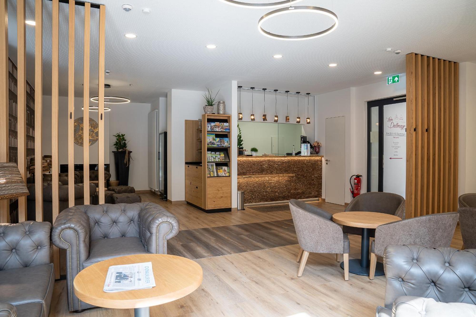 Zum Dallmayr Hotel Garni Berching Bagian luar foto