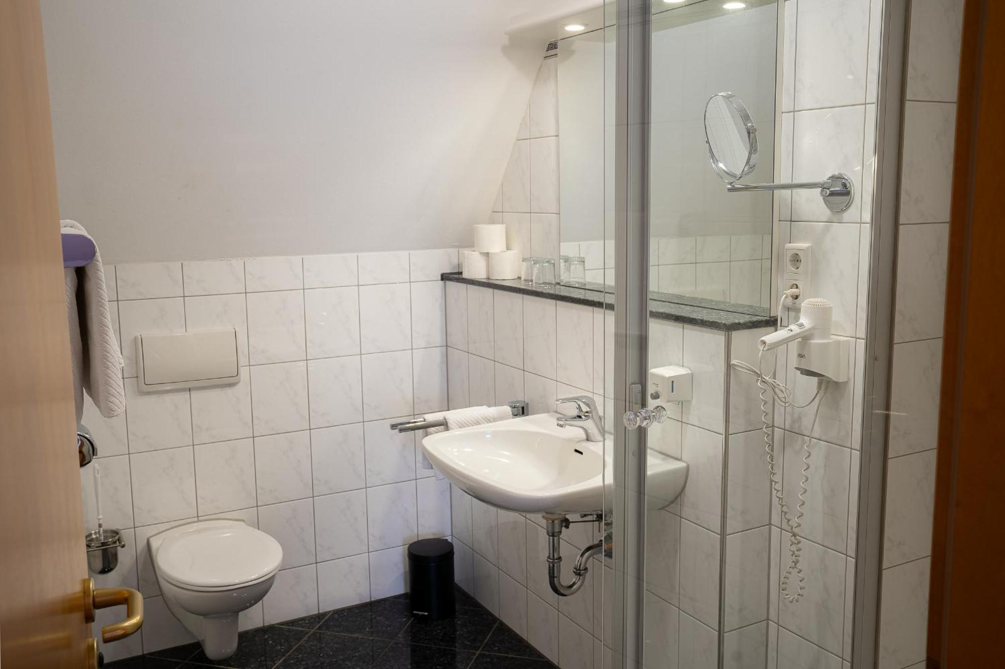Zum Dallmayr Hotel Garni Berching Bagian luar foto